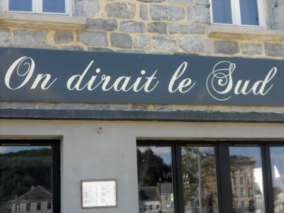 Enseigne à Givet