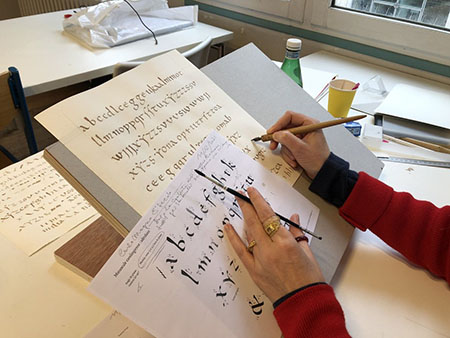 Cours de calligraphie sur Paris, chez...